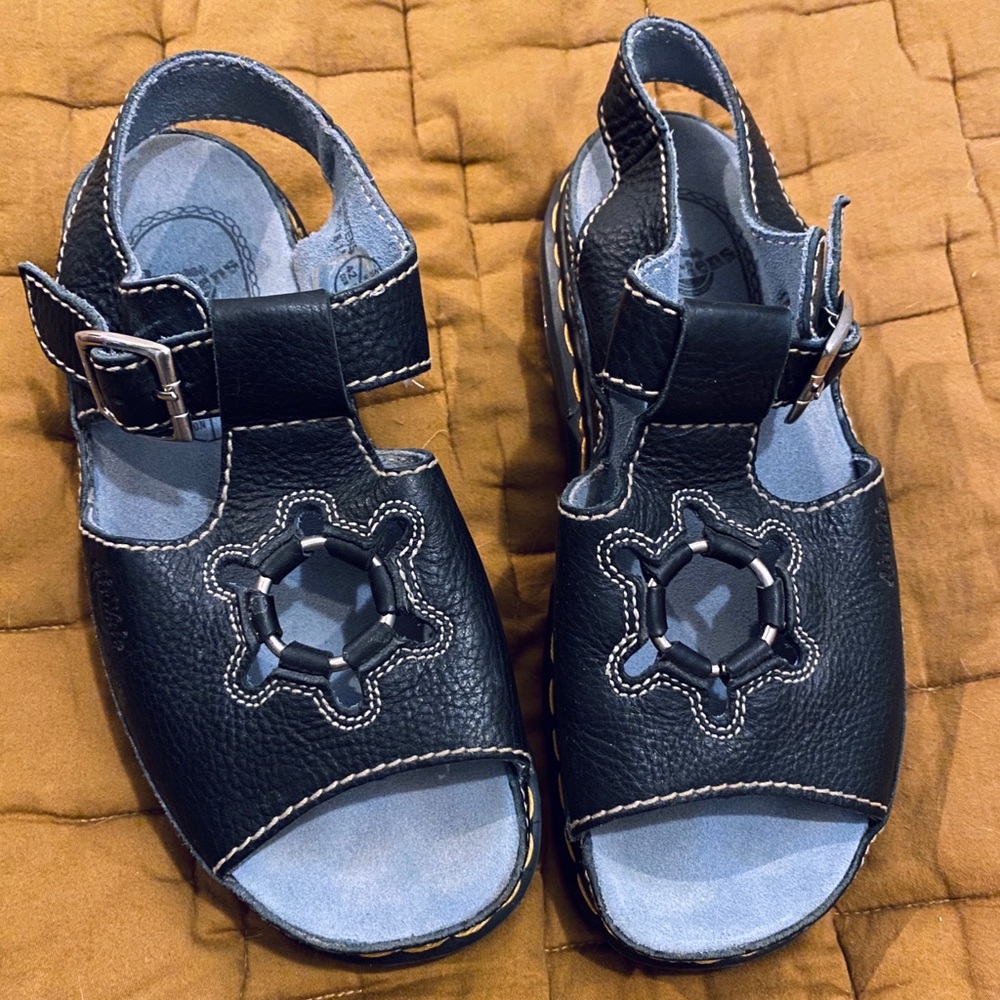 Dr. Martens Vintage 90s Flower Detail Sandals